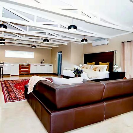 Munro Suites Port Elizabeth Exterior foto