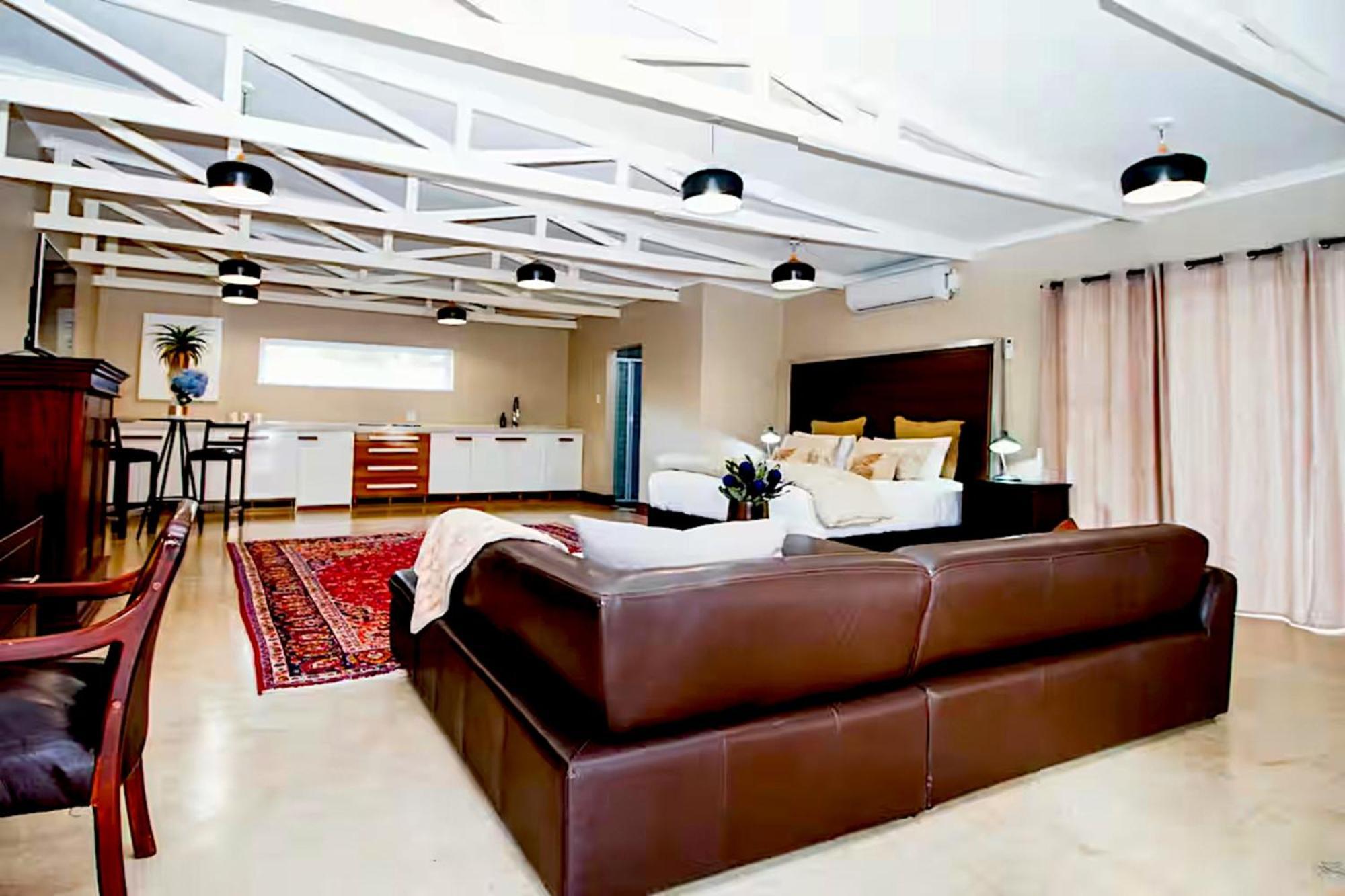 Munro Suites Port Elizabeth Exterior foto